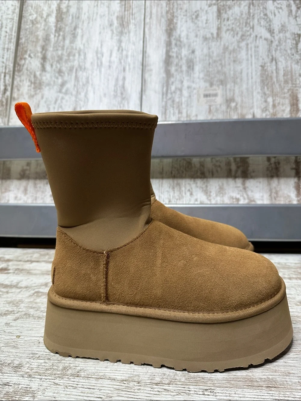UGG UGG Classic Dipper Platform 1144031 Women's Fashion Boots Chestnut Sz 5